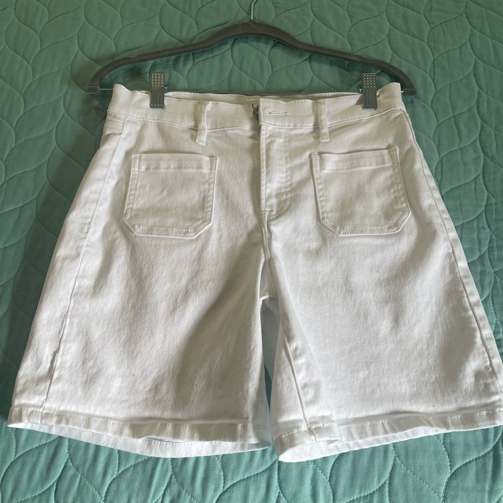 Nichole Miller White Bermuda Shorts